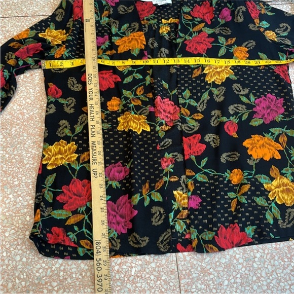 Index by Melrose Vintage Colorful Floral Open Front Blazer Cardigan
Size Medium - Picture 8 of 10